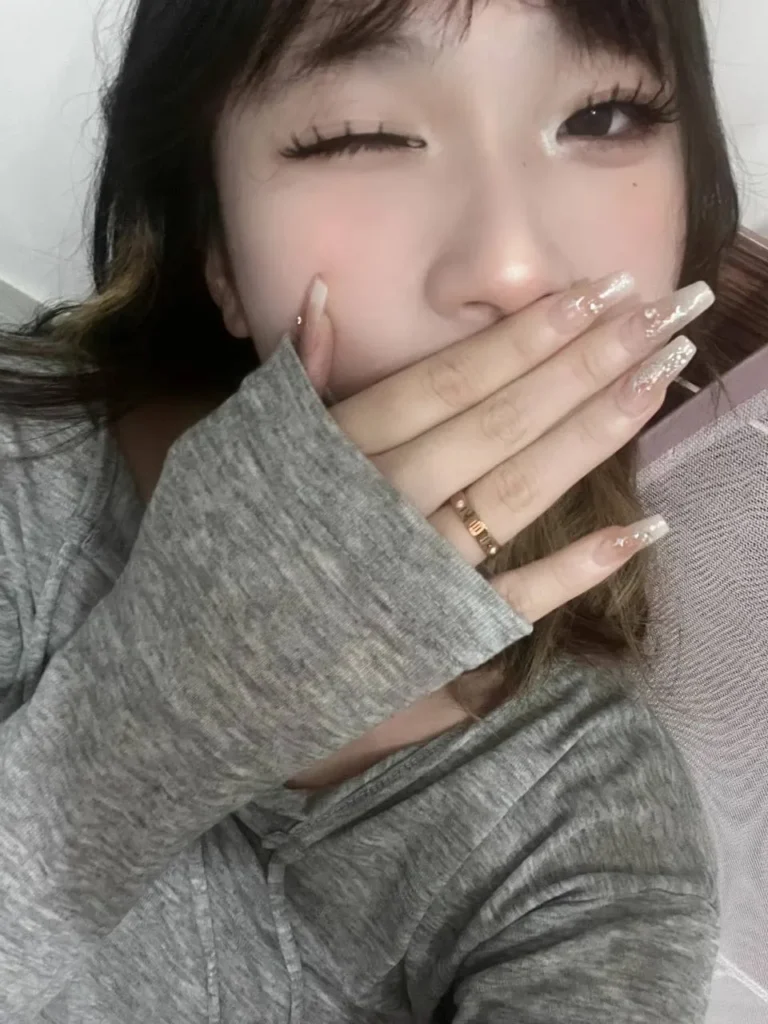 脚模面试脸足同框套路系列-196 学姐 [2V/15M]插图