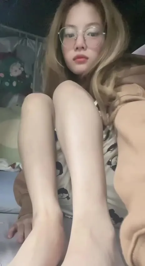 脚模面试脸足同框套路系列-200 [22V/123M]插图5