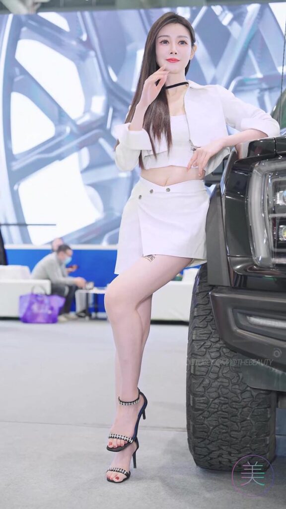 NO.1043 2024 深圳改装车展 Auto Salon 车模抖音网红随拍 55[1V/530MB]插图3