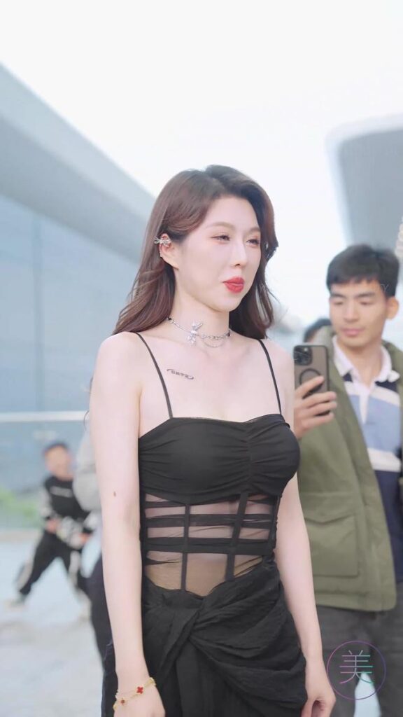 NO.1045 2024 深圳改装车展 Auto Salon 车模抖音网红随拍 57[1V/188MB]插图2