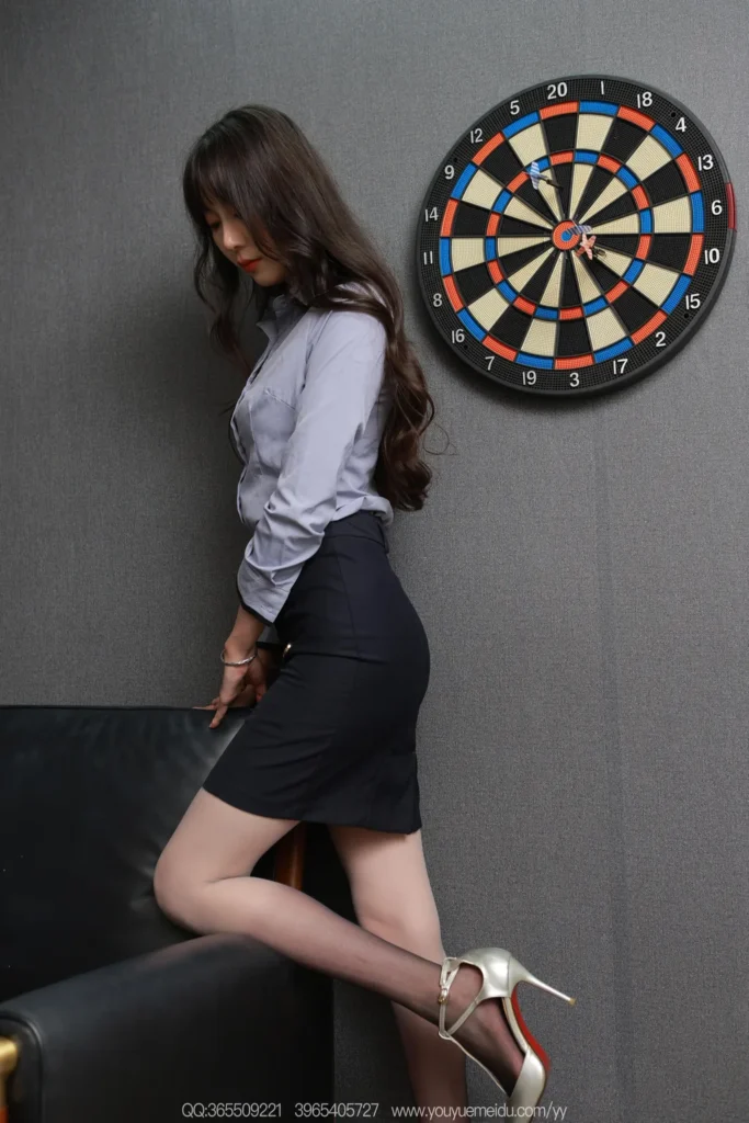 [IESS异思趣向] 2025.09.19 丝享家2162：团团《黑白渐变丝（上）》[98P/111MB]插图2