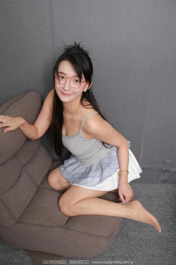 [IESS异思趣向] 2025.09.22 丝享家2164：秋秋《灰色吊带》[89P/101MB]插图3