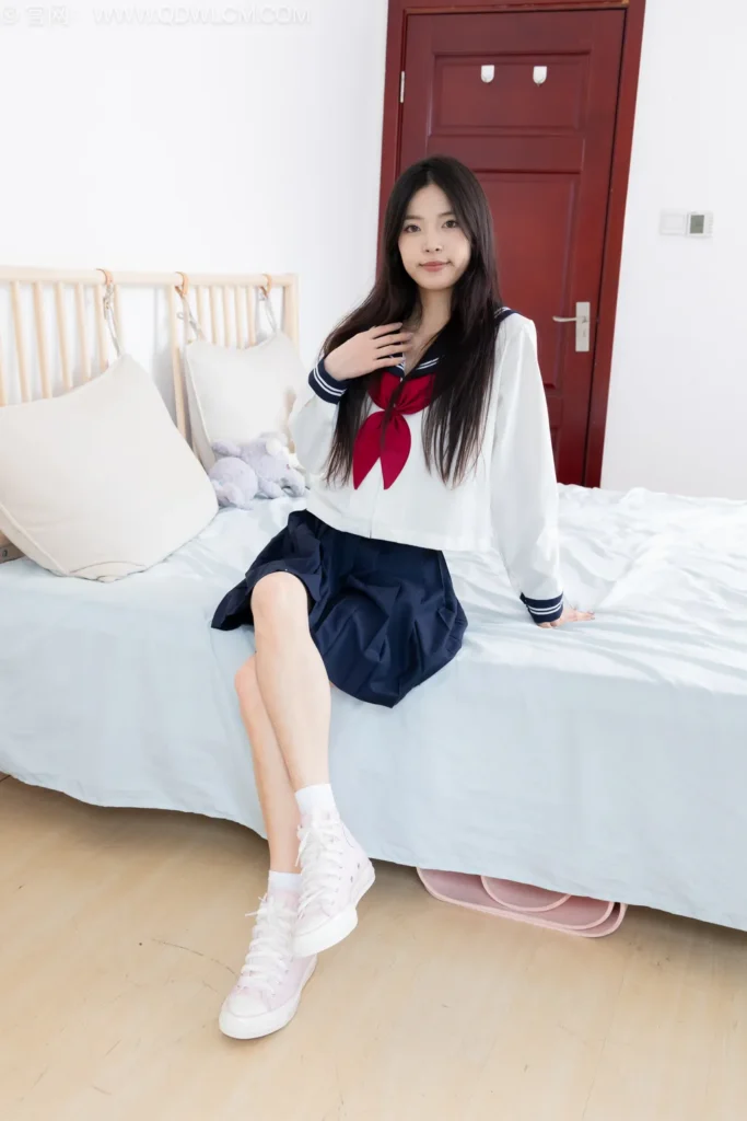 物恋传媒 NO.2535 茯苓-帆布鞋、纯白棉袜、裸足[160P/1V/3.96GB]插图3