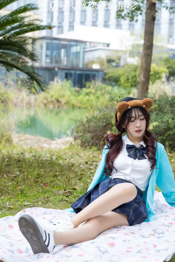 丝恋摄影 NO.014 小梦-蓝色开衫 jk短裙 肉色丝袜 白色帆布鞋[203P/1V/3.78GB]插图1