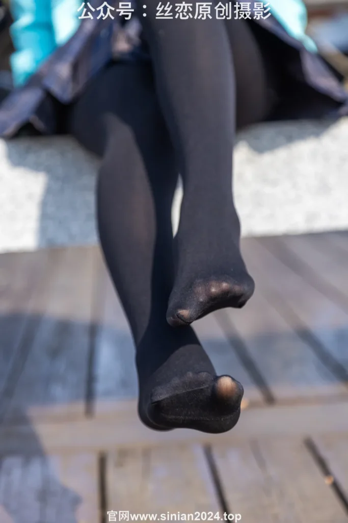 丝恋摄影 NO.020 小梦-学院风 jk连衣裙 黑色丝袜 黑色小皮鞋[228P/1V/4.38GB]插图3