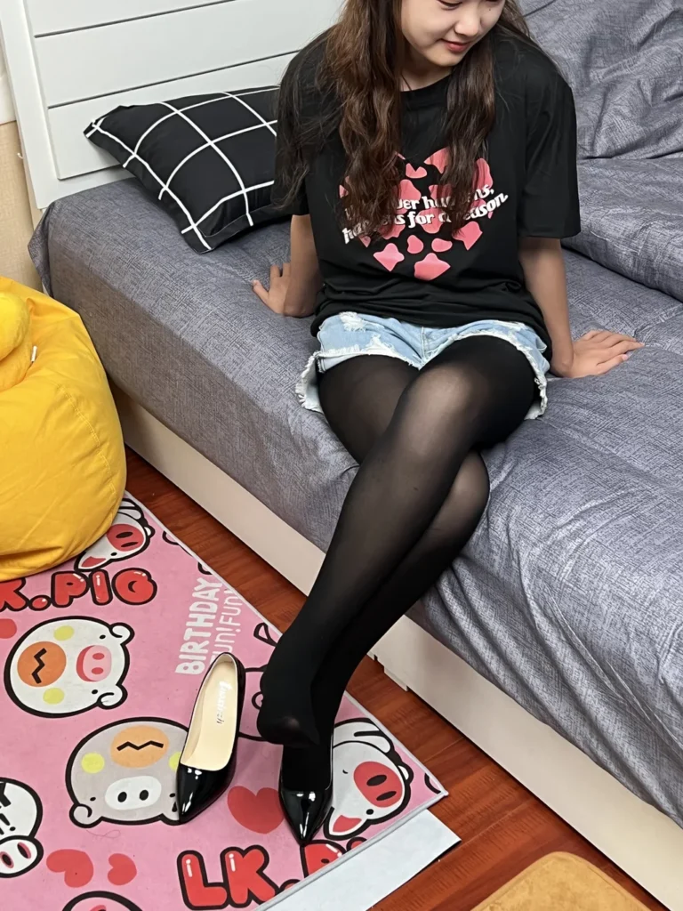 三禾摄影 NO.044 牛仔短裤 黑丝 高跟[227P/1.51GB]插图