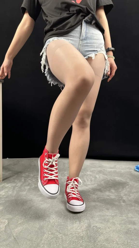 三禾摄影 NO.047 休闲短裤 肉丝 帆布鞋[183P/1V/1.48GB]插图2