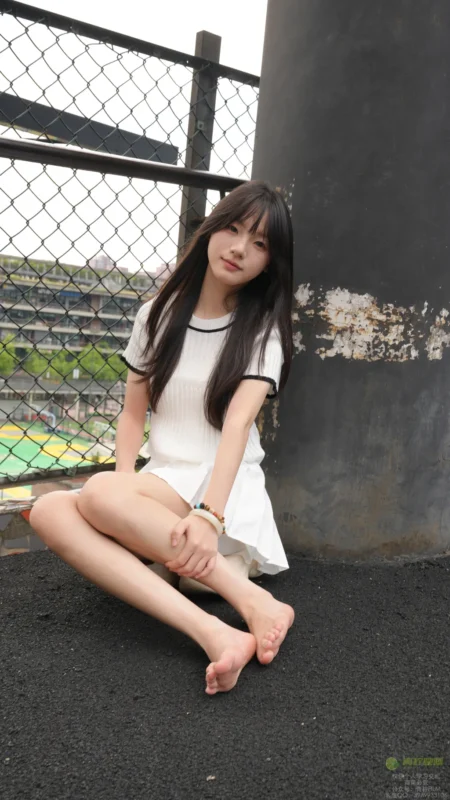 青柠摄影 NO.083 – 阿慌 白袜亮钻指甲油[128P/2V/5.21GB]-无料摄影圈