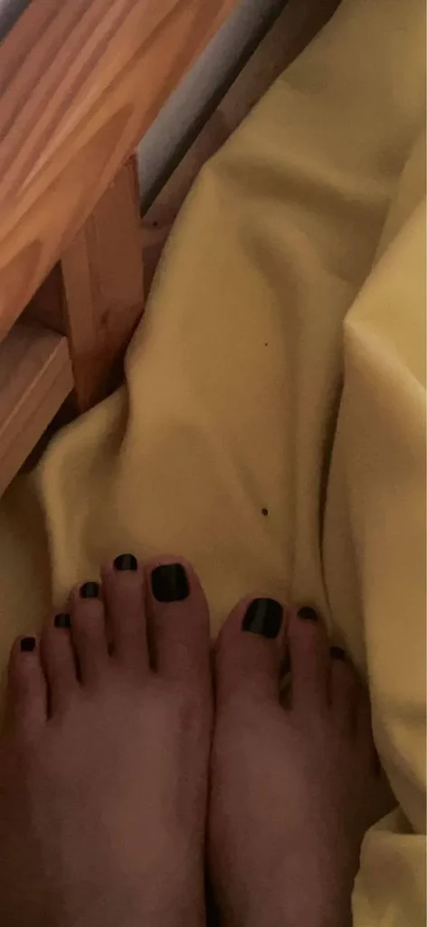 脚模面试脸足同框套路系列-211 黑色指甲 [12V/21M]插图1