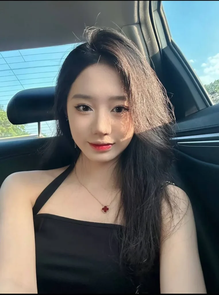 脚模面试脸足同框套路系列-211 黑色指甲 [12V/21M]插图