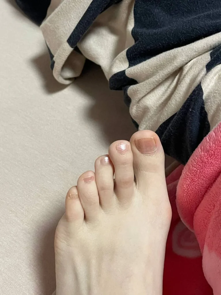 脚模面试脸足同框套路系列-216 红润脚 [8V/40M]插图3