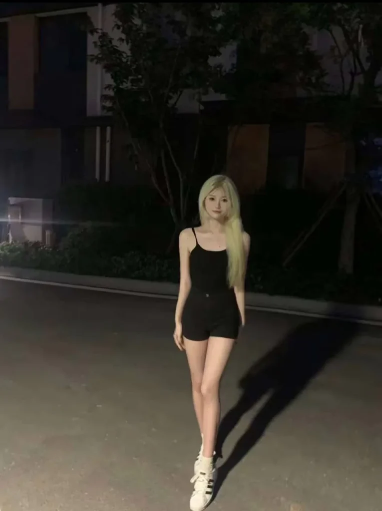 脚模面试脸足同框套路系列-221 小网红睡衣 [21V/244M]插图1