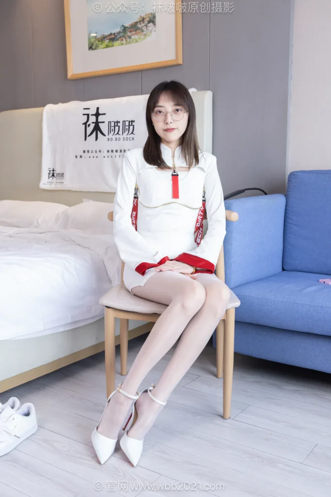 [BoBoSocks袜啵啵]NO.627 稚予-高跟鞋、板鞋、油亮薄白丝[145P/1V/5.86GB]插图2