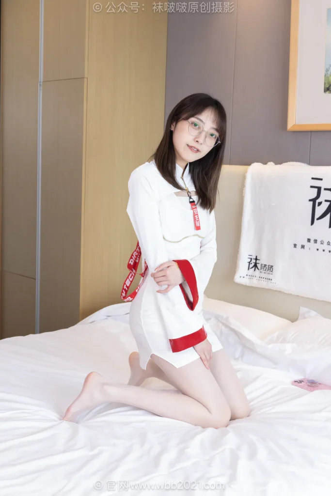 [BoBoSocks袜啵啵]NO.627 稚予-高跟鞋、板鞋、油亮薄白丝[145P/1V/5.86GB]插图3