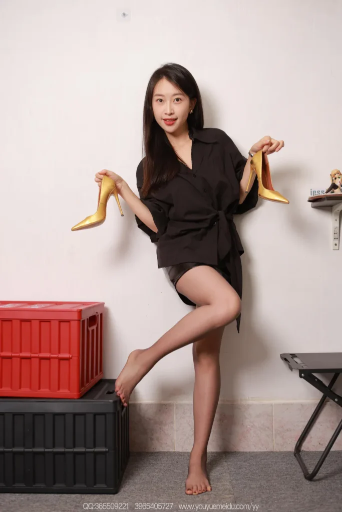 [IESS异思趣向] 2025.10.20 丝享家2189：小婕《时尚女郎》[91P/75MB]插图3