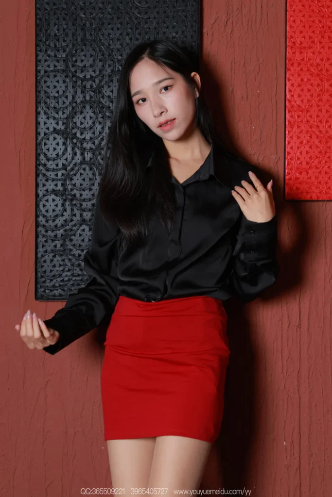 [IESS异思趣向] 2025.10.30 丝享家2198：美子《舒适沙发》[90P/111MB]插图1