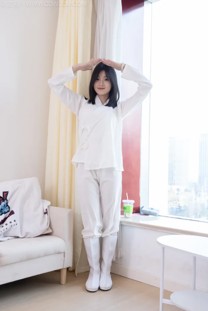 物恋传媒 NO.2551 青柠-古风长靴、薄肉丝[240P/1V/5.34GB]插图3