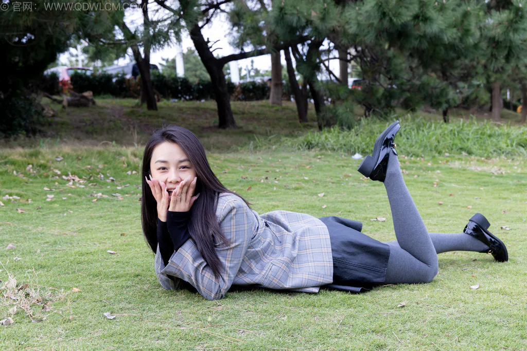 物恋传媒 NO.2559 岚岚-皮鞋、厚灰丝、穿袜子[255P/1V/7.78GB]插图1