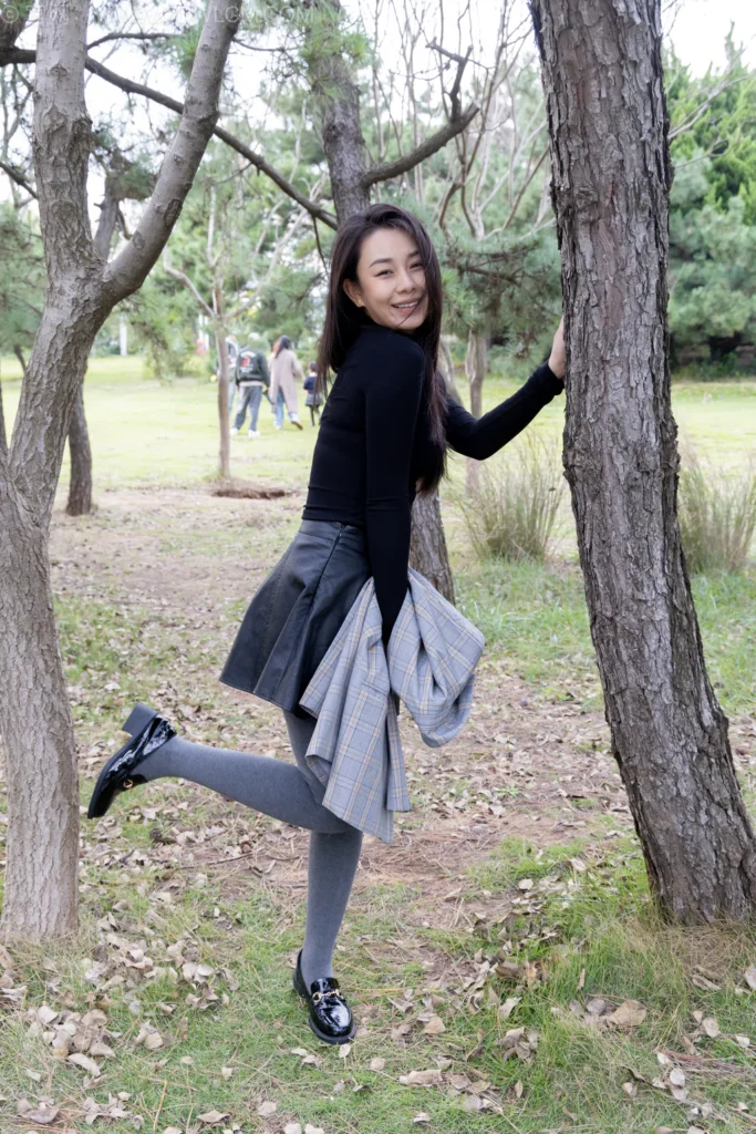 物恋传媒 NO.2559 岚岚-皮鞋、厚灰丝、穿袜子[255P/1V/7.78GB]插图3