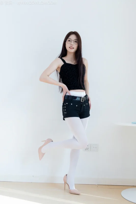 物恋传媒 NO.2566 茯苓-两双高跟鞋、厚白丝、腰丝[169P/1V/3.63GB]-无料摄影圈