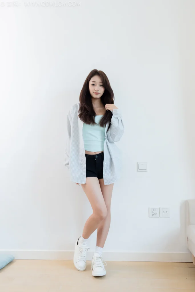 物恋传媒 NO.2569 半夏-板鞋、纯白棉袜、裸足[149P/1V/3.29GB]插图1