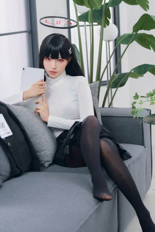 Ely_eee(ElyEE子) NO.186 – Tsukatsuki Rio 調月莉音[25P/46MB]-无料摄影圈