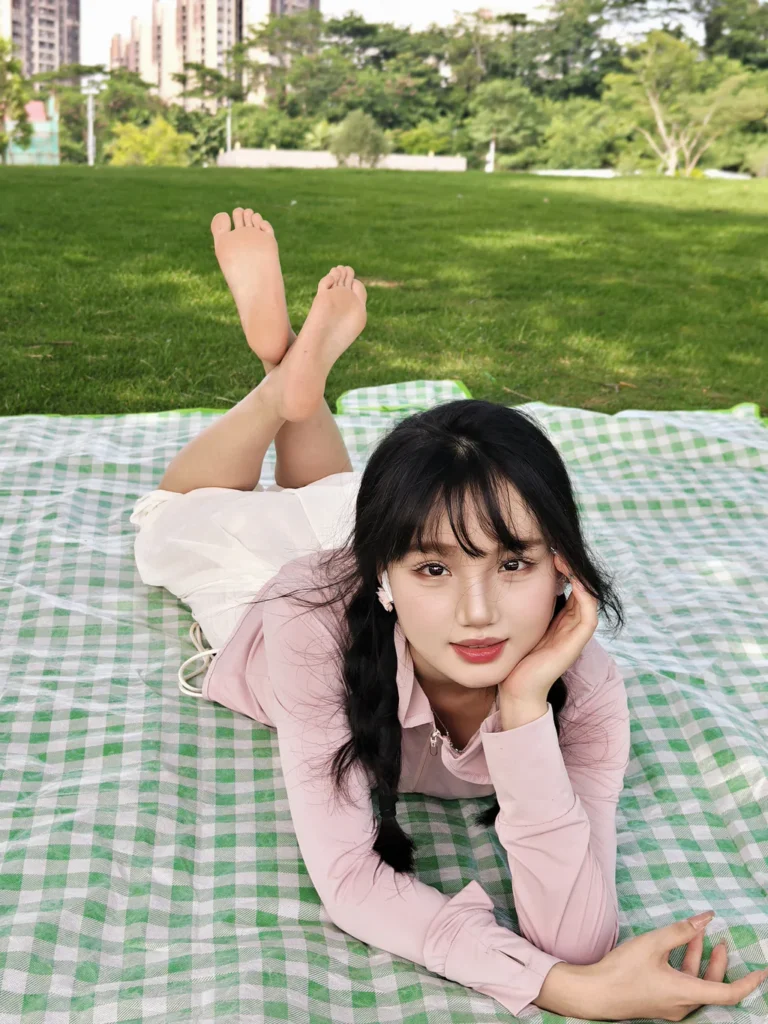 个人约拍 – 004号作品 船袜裸足[330P/87V/3.99GB]插图3