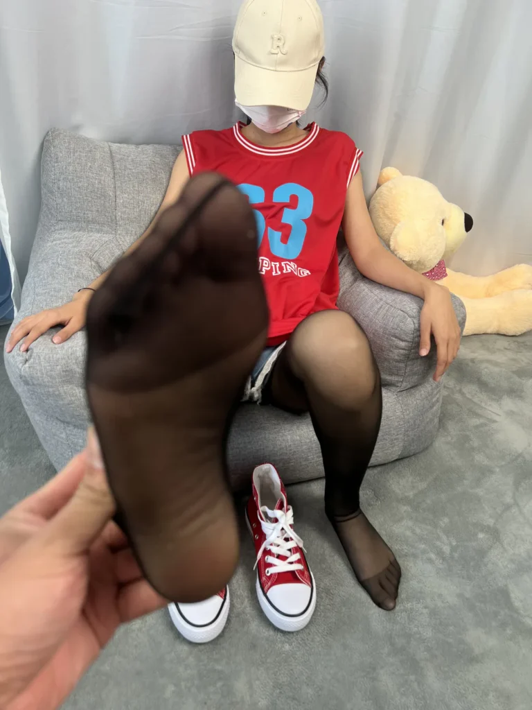 三禾摄影 NO.059 篮球服 黑丝 帆布鞋 牛仔短裤[121P/3V/1.05GB]插图3