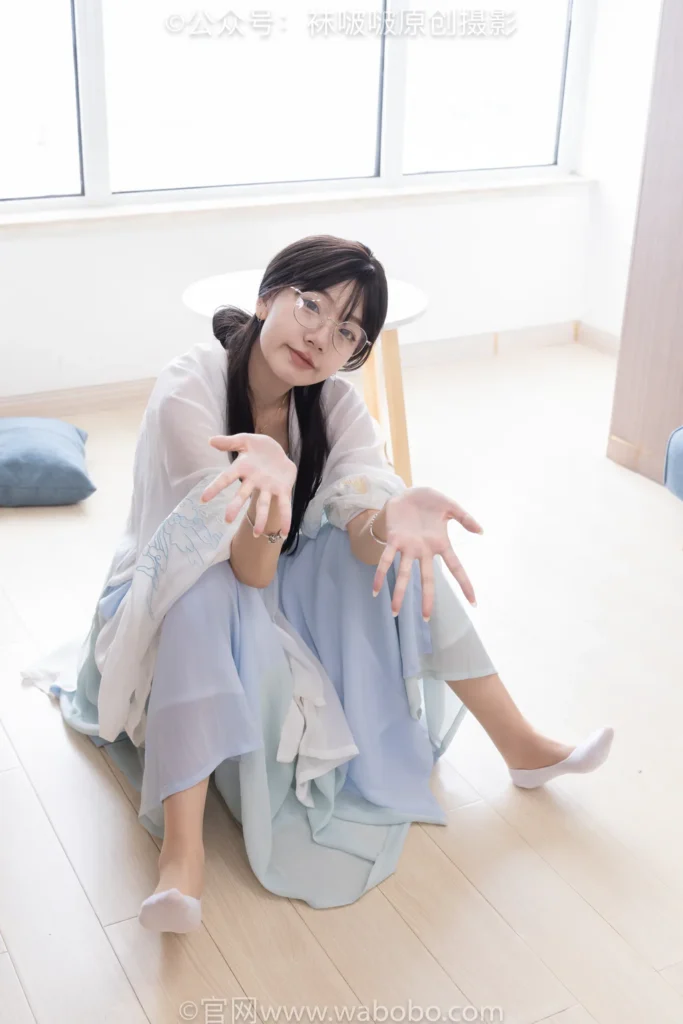 [BoBoSocks袜啵啵]NO.643 小甜豆-汉服、白船袜、薄肉丝、裸足[164P/1V/6.66GB]插图