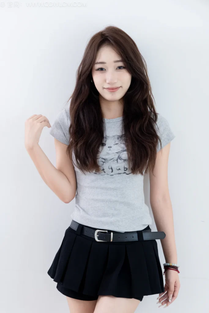 物恋传媒 NO.2574 半夏-运动鞋、纯白棉袜、裸足[158P/1V/3.68GB]插图1