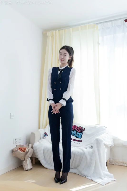 物恋传媒 NO.2578 水蜜桃-高跟鞋、薄黑丝、银行制服、裤里丝[157P/1V/4.09GB]-无料摄影圈