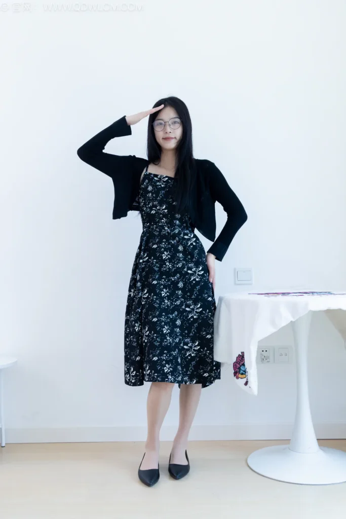 物恋传媒 NO.2580 茯苓-平底鞋、薄肉丝、裸足[150P/1V/4.88GB]插图2