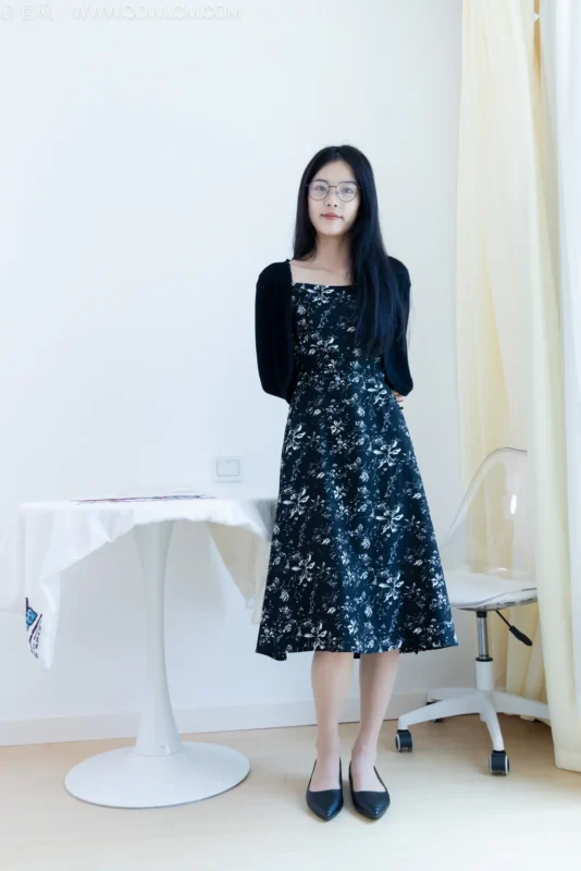 物恋传媒 NO.2580 茯苓-平底鞋、薄肉丝、裸足[150P/1V/4.88GB]-无料摄影圈