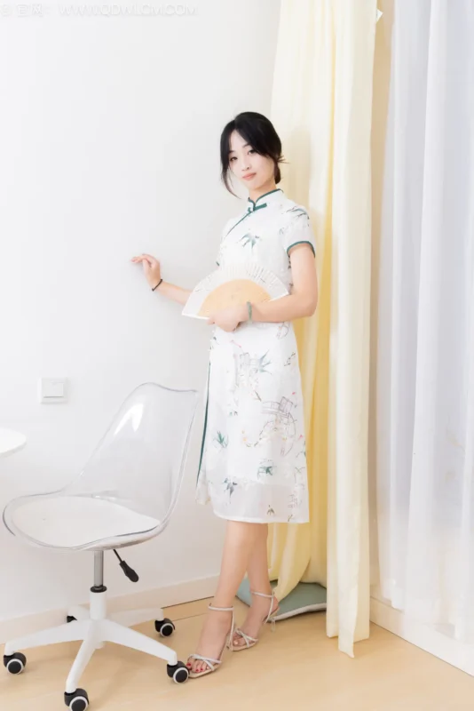 物恋传媒 NO.2584 南南-三双高跟鞋、薄肉丝、裸足[158P/1V/6.60GB]-无料摄影圈