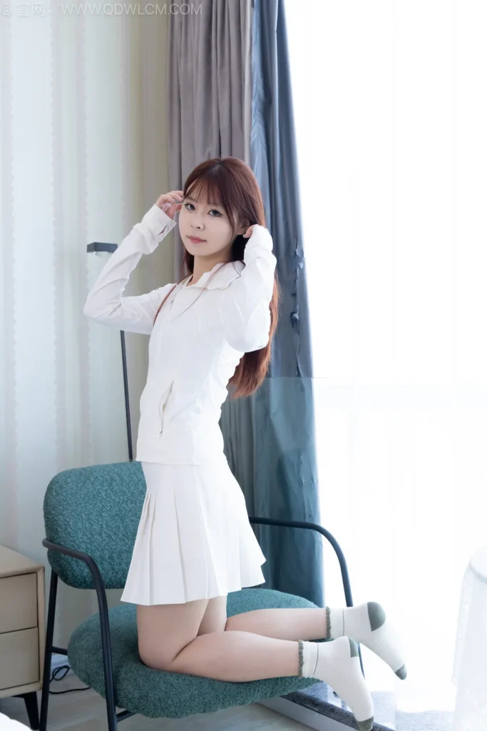 物恋传媒 NO.2587 面面-板鞋、白棉袜、裸足[143P/1V/3.65GB]插图