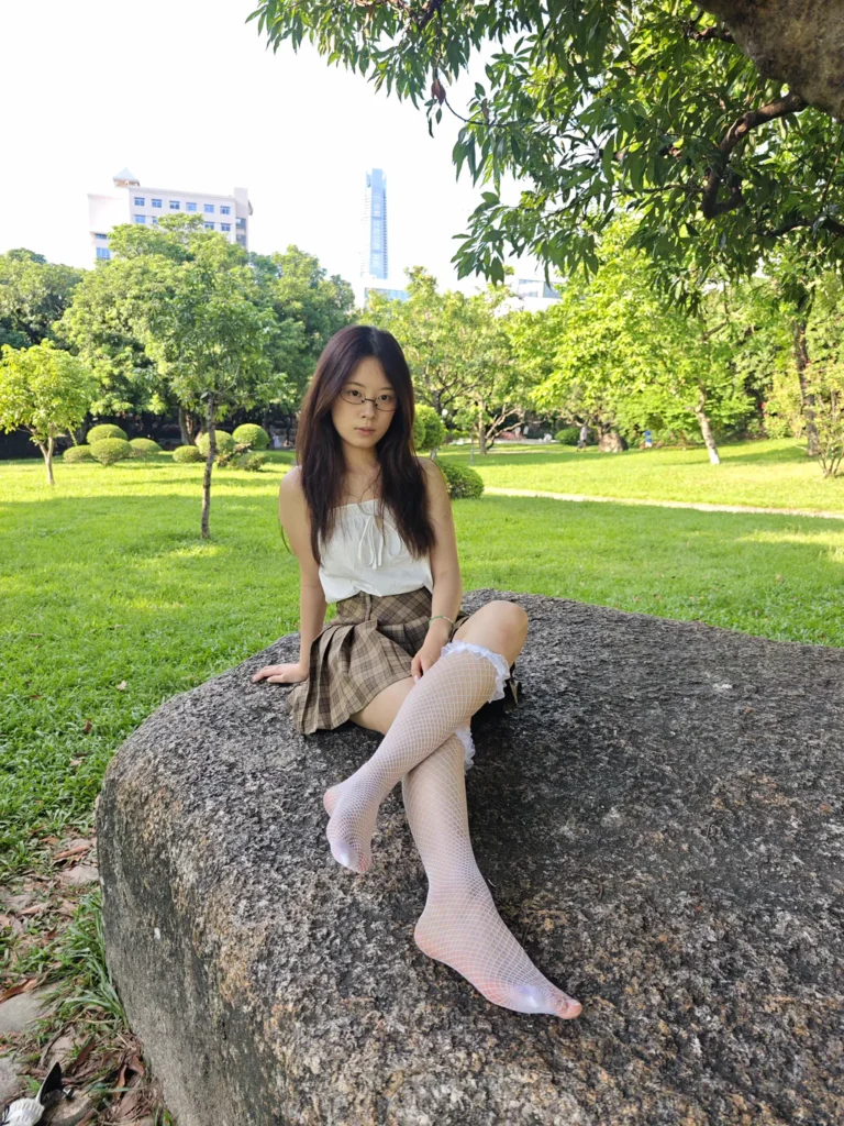 约拍系列 013号作品 半框眼镜高颜值小妹[296P/52V/4.38GB]插图1