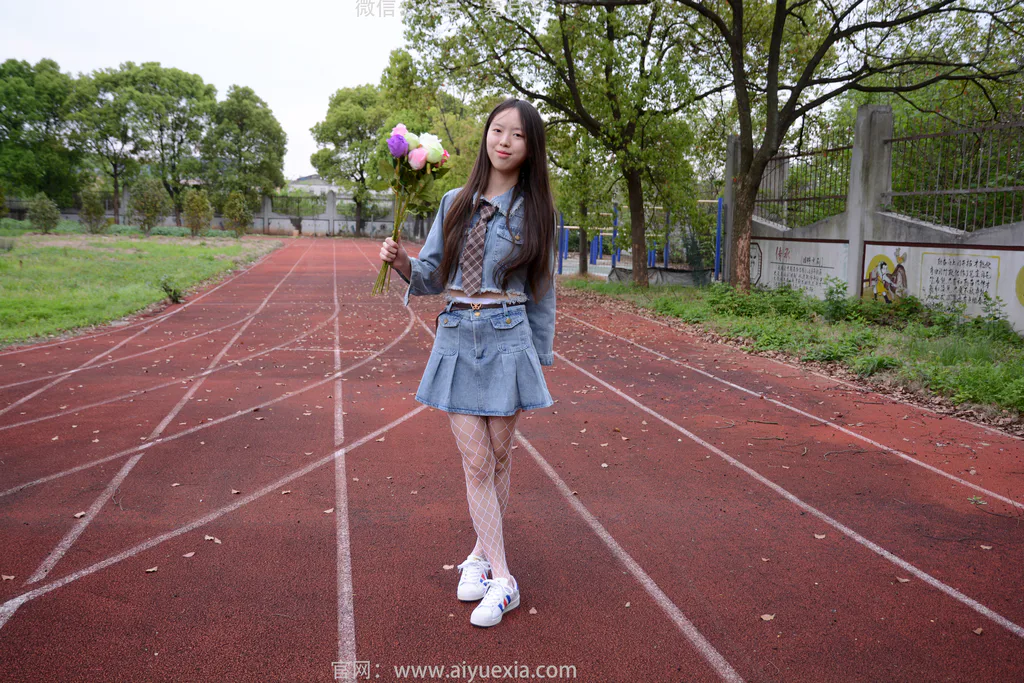 爱月下056期[100P/1V/3.02G]插图1