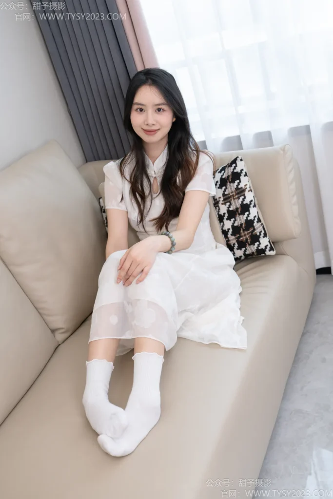 甜予摄影 NO.198 知知-板鞋、白棉袜、裸足[125P/2V/9.21GB]插图