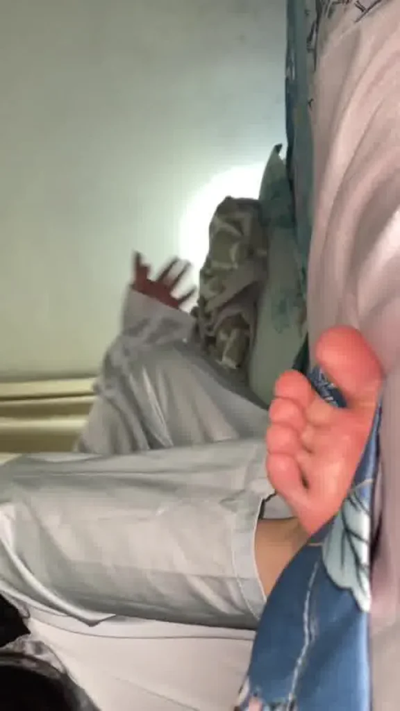 脚模面试脸足同框套路系列-235[14V/345M]插图