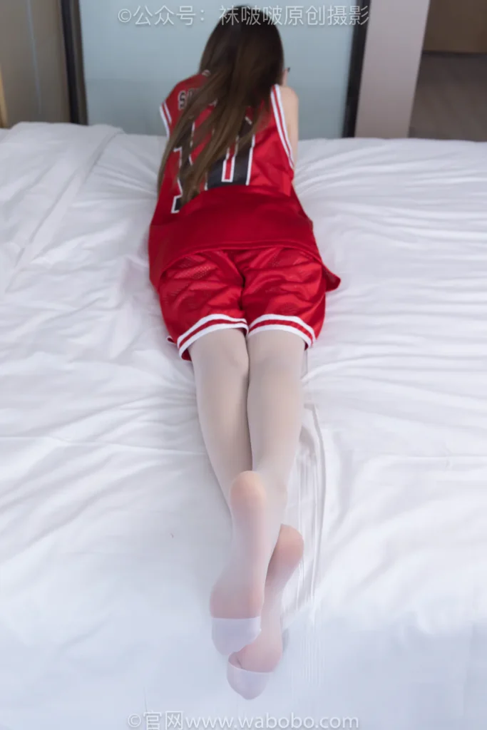 [BoBoSocks袜啵啵]NO.644 稚予-板鞋、拖鞋、薄白丝、五指薄灰丝[147P/1V/6.43GB]插图