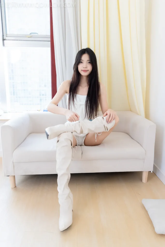 物恋传媒 NO.2599 茯苓-高跟长靴、白棉袜、裸足[177P/1V/4.55GB]插图3