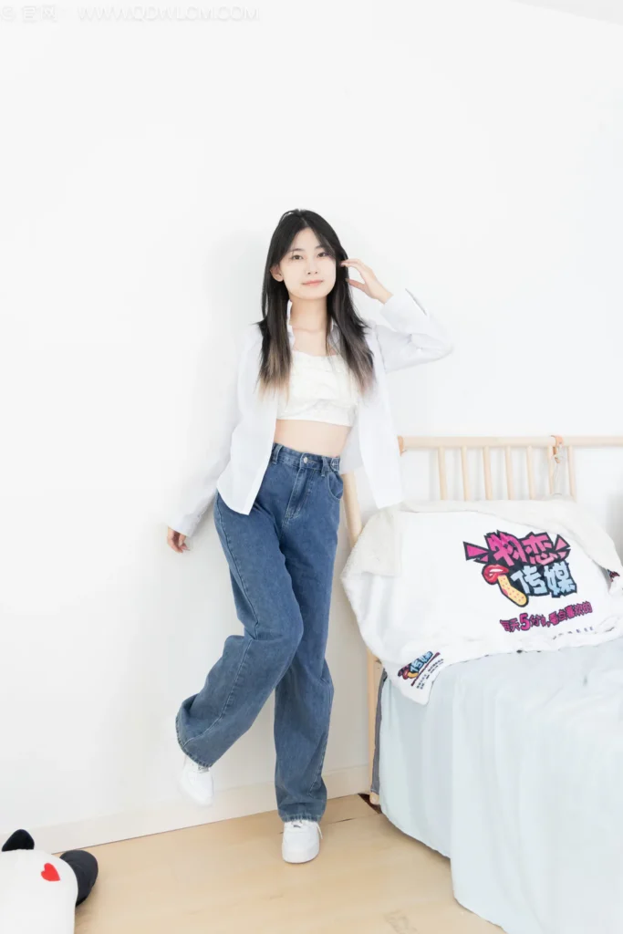 物恋传媒 NO.2604 贝壳-板鞋、纯白高筒棉袜、裸足[155P/1V/4.18GB]插图1