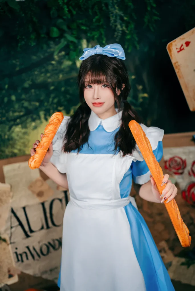 鹿八岁 NO.030 – 爱丽丝梦游仙境[24P/960MB]插图