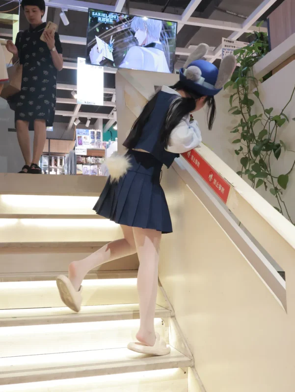 小羊蛋卷 051 同学上课了兔子警官[9P/97M]-无料摄影圈