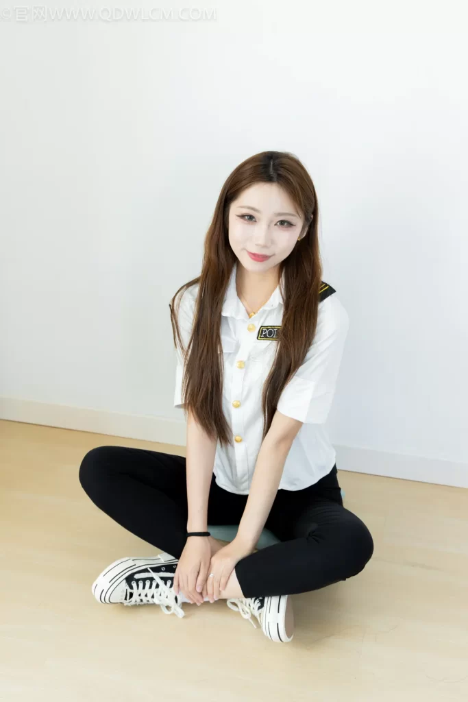 物恋传媒 NO.2615 泡泡-帆布鞋、白棉袜[155P/1V/3.80GB]插图2