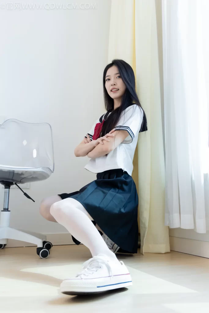 物恋传媒 NO.2622 茯苓-帆布鞋、薄白丝、薄肉丝[160P/1V/3.93GB]插图2