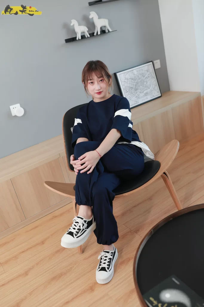 凡夫摄影 NO.0010 – 丽娜 伊人浅笑[190P/1V/6.49GB]插图1