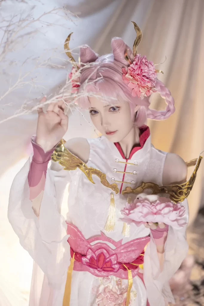 花兮_honoka NO.016 – 王者荣耀 嫦娥 拒霜思[14P/136MB]插图