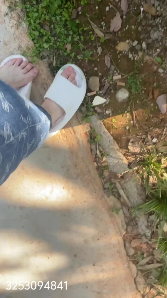 脚模面试脸足同框套路系列-243[5V/139M]插图1