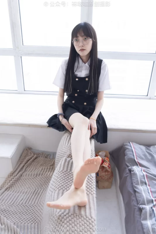 [BoBoSocks袜啵啵]NO.657 稚予-板鞋、帆布鞋、油亮薄肉丝、裸足、jk制服[155P/1V/4.90GB]-无料摄影圈